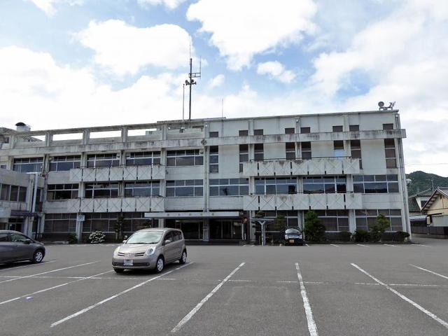 役場庁舎