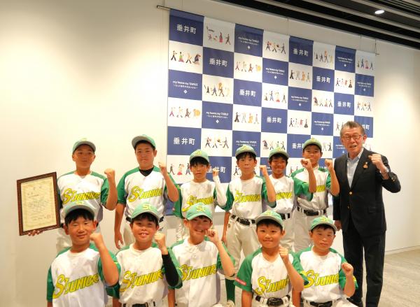 STジュニア野球表敬訪問写真